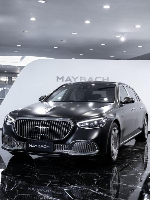 成都182岚图汽车的售后服务让用户无忧出行，迈巴赫未来的豪华车趋势